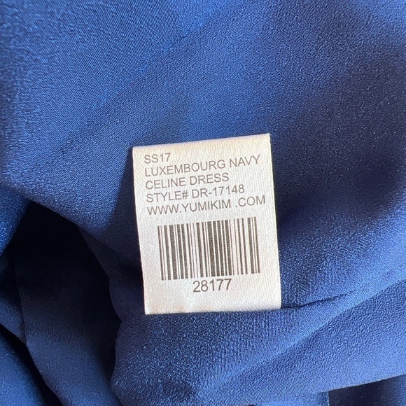 YUMI Kim Celine‎ Blue Floral Flutter Sleeve Mini Dress - Picture 12 of 13